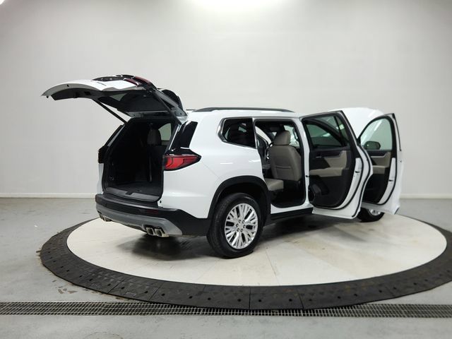 Used 2026 GMC Acadia Elevation w/ Elevation Premium Package FWD image 15