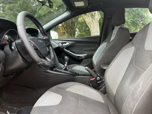 Used 2016 Ford Focus ST image 10