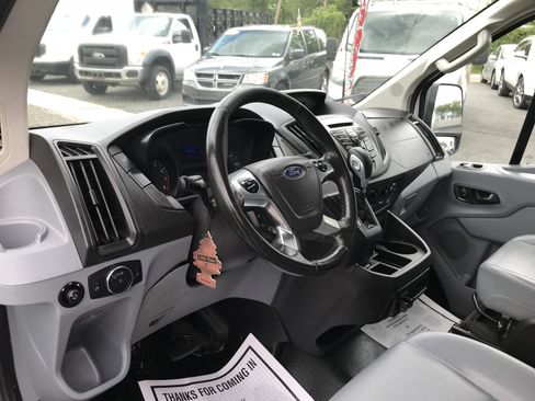 Used 2017 Ford Transit 250 RWD image 10
