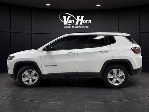 Used 2022 Jeep Compass Latitude AWD/4WD image 4