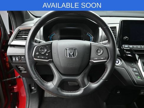 Used 2024 Honda Odyssey Sport image 17