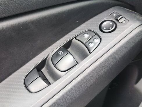 Used 2024 Nissan Altima 2.5 SV w/ SV Premium Package FWD image 22