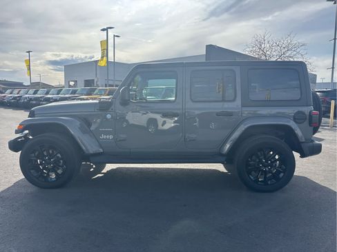Used 2023 Jeep Wrangler Sahara image 15