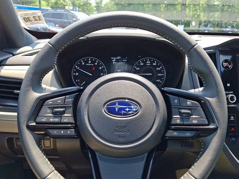 Certified 2025 Subaru Forester Premium AWD/4WD image 20