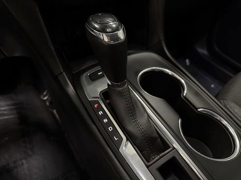 Used 2018 Chevrolet Equinox LT image 27