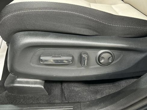 Used 2024 Honda CR-V EX image 10