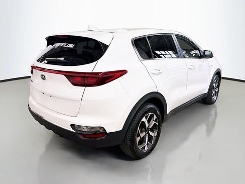 Used 2022 Kia Sportage LX image 9