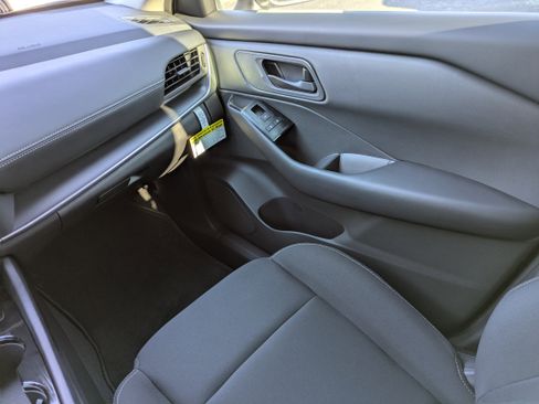 New 2026 Nissan Rogue S image 15