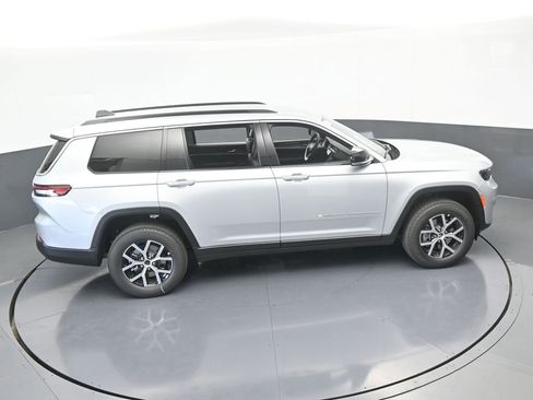 Used 2025 Jeep Grand Cherokee L Limited image 51
