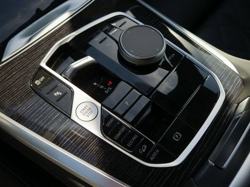 New 2026 BMW X5 xDrive40i w/ M Sport Package image 12