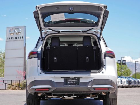 Certified 2026 INFINITI QX60 Luxe w/ Cargo Package AWD/4WD image 10