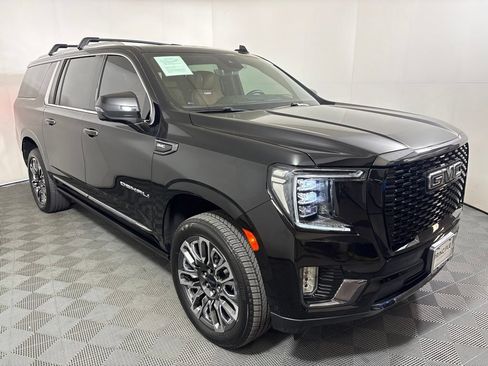 Used 2023 GMC Yukon XL Denali Ultimate AWD/4WD image 4