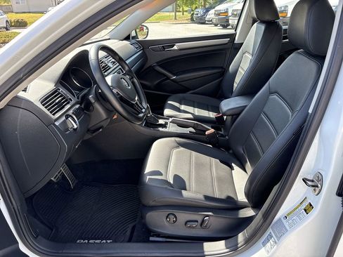 Used 2017 Volkswagen Passat 1.8T R-Line FWD image 18