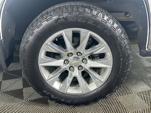Used 2019 Chevrolet Silverado 1500 LTZ image 35