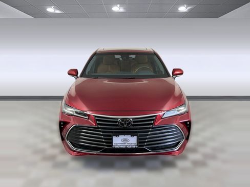 Used 2019 Toyota Avalon Limited image 6
