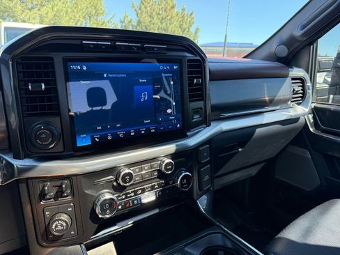 Used 2021 Ford F150 Lariat w/ Equipment Group 502A High AWD/4WD image 32