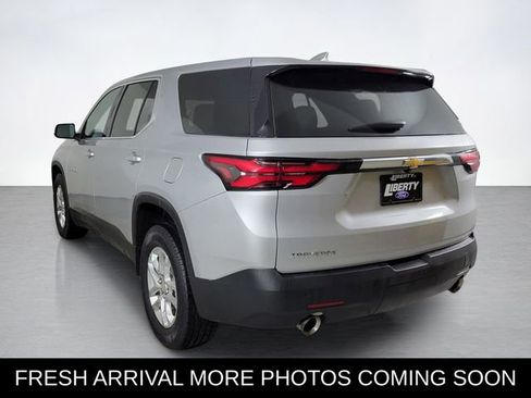 Used 2022 Chevrolet Traverse LS image 5