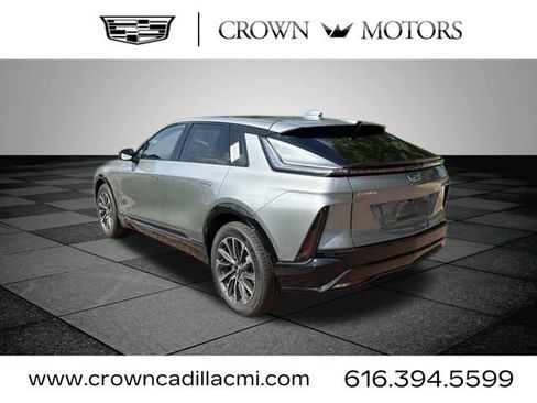 New 2026 Cadillac Lyriq Sport w/ LPO, Floor Liner Package AWD/4WD image 8