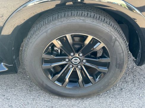 Used 2019 Nissan Armada Platinum w/ Captain's Chairs Package RWD image 9
