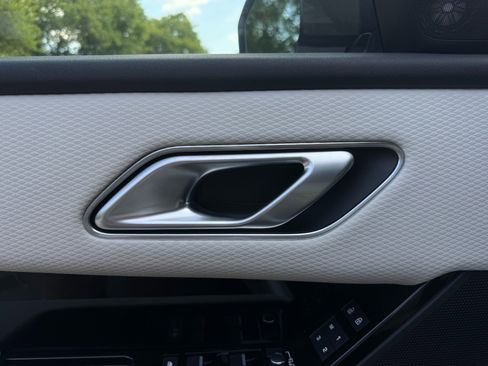 Used 2023 Land Rover Range Rover Velar R-Dynamic S image 91