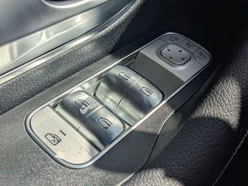 Certified 2025 Mercedes-Benz GLE 450e 4MATIC image 11