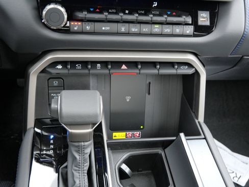 New 2026 Toyota Tundra Platinum AWD/4WD image 11