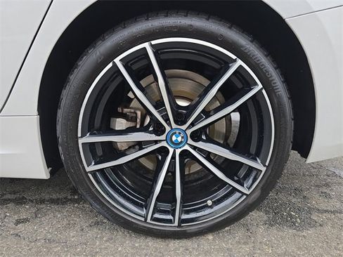Certified 2024 BMW 330e xDrive w/ M Sport Package image 18