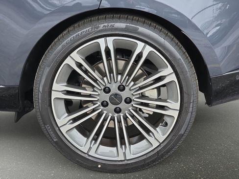 New 2026 Land Rover Range Rover SE image 35