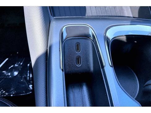Used 2024 Chevrolet Equinox EV RS FWD image 16