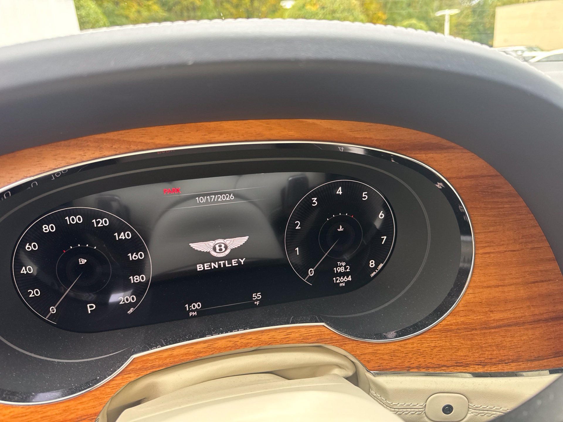 Used 2023 Bentley Bentayga AWD/4WD image 7