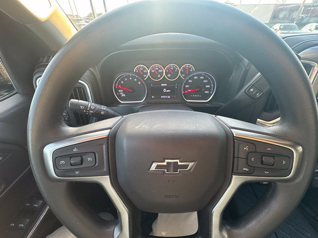 Used 2020 Chevrolet Silverado 1500 RST w/ RST Value Package AWD/4WD image 14