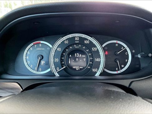 Used 2017 Honda Accord Touring image 12