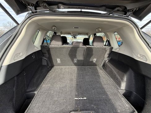 Used 2021 Nissan Rogue S image 25