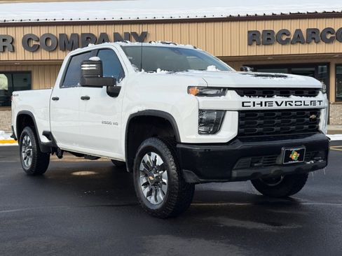 Used 2021 Chevrolet Silverado 2500 Custom image 2