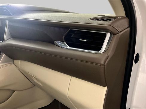 Certified 2022 GMC Yukon XL Denali AWD/4WD image 18