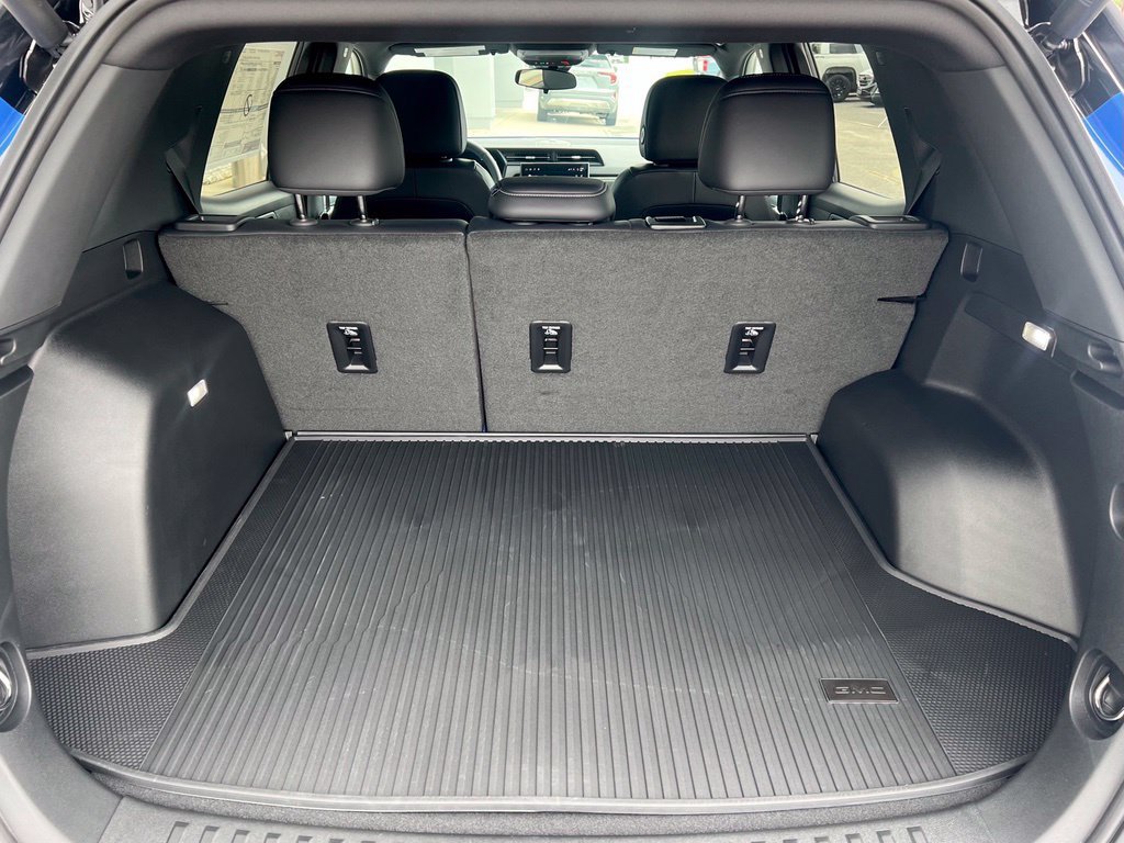 New 2027 GMC Terrain Elevation w/ Elevation Premium Package FWD image 22