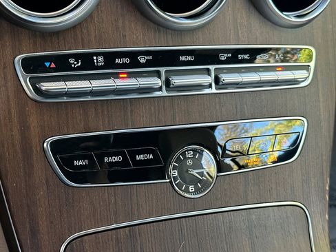 Used 2021 Mercedes-Benz C 300 Cabriolet image 18