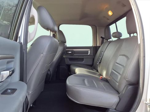 Used 2014 RAM 2500 SLT image 17