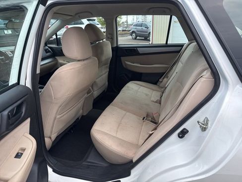 Used 2019 Subaru Outback 2.5i image 10