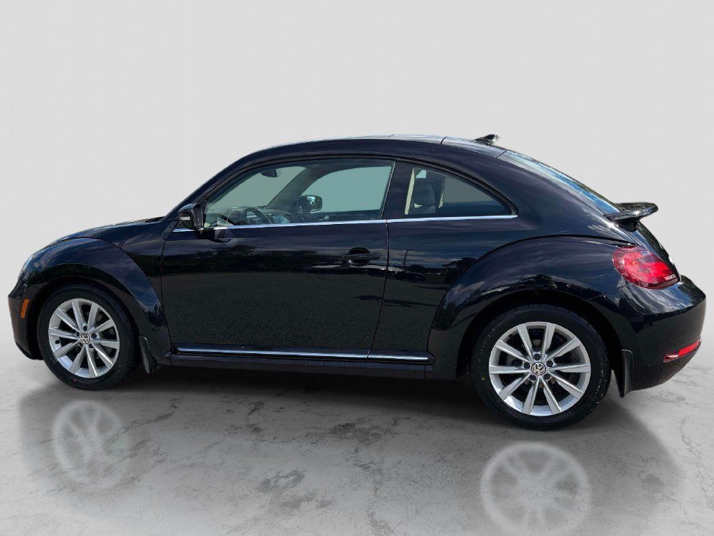 Used 2019 Volkswagen Beetle 2.0T SE FWD image 2