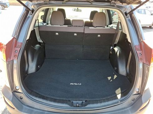 Used 2015 Toyota RAV4 XLE image 28