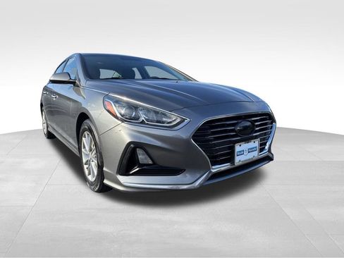 Used 2018 Hyundai Sonata SE image 1