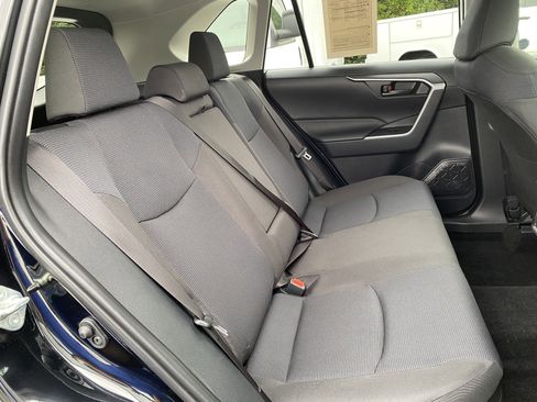 Used 2025 Toyota RAV4 LE image 33