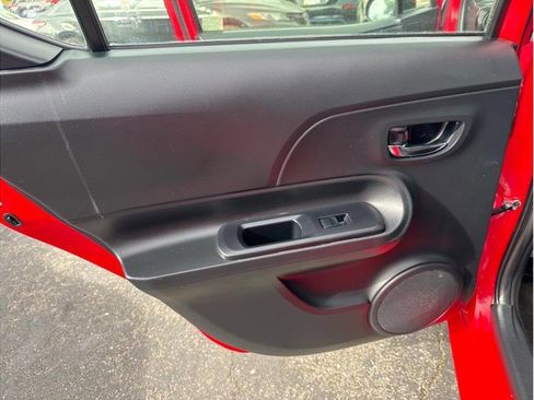 Used 2015 Toyota Prius C Two image 19