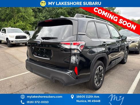 Used 2025 Subaru Forester Premium AWD/4WD image 7