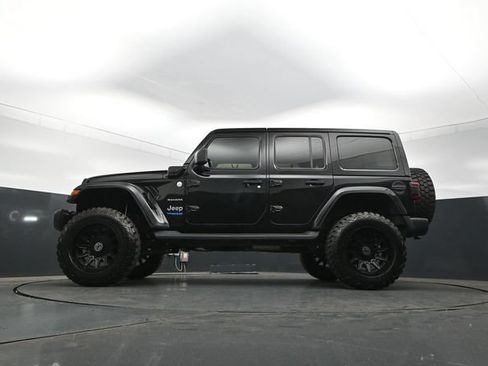 Used 2021 Jeep Wrangler Unlimited Sahara w/ Cold Weather Group AWD/4WD image 25