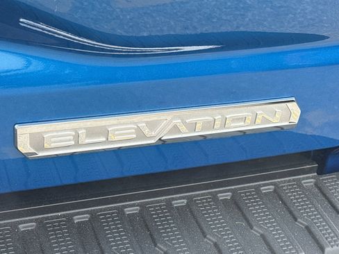Used 2023 GMC Sierra 1500 Elevation w/ Elevation Premium Package AWD/4WD image 9