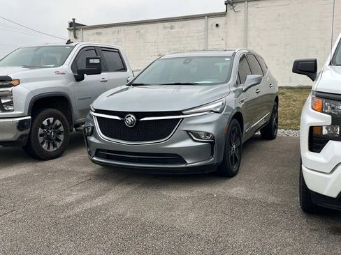 Used 2023 Buick Enclave Essence w/ Experience Buick Package FWD image 6