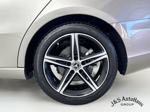 Used 2019 Mercedes-Benz A 220 w/ Premium Package image 40
