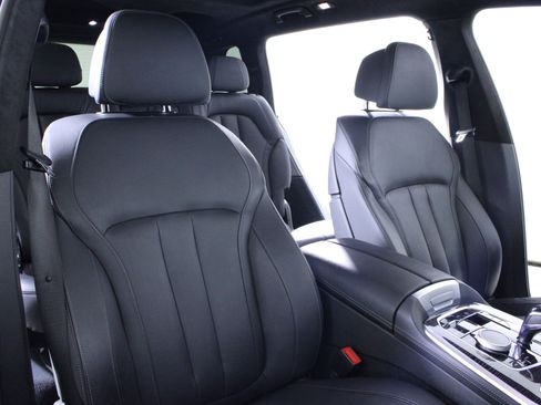 Used 2022 BMW X7 M50i image 21